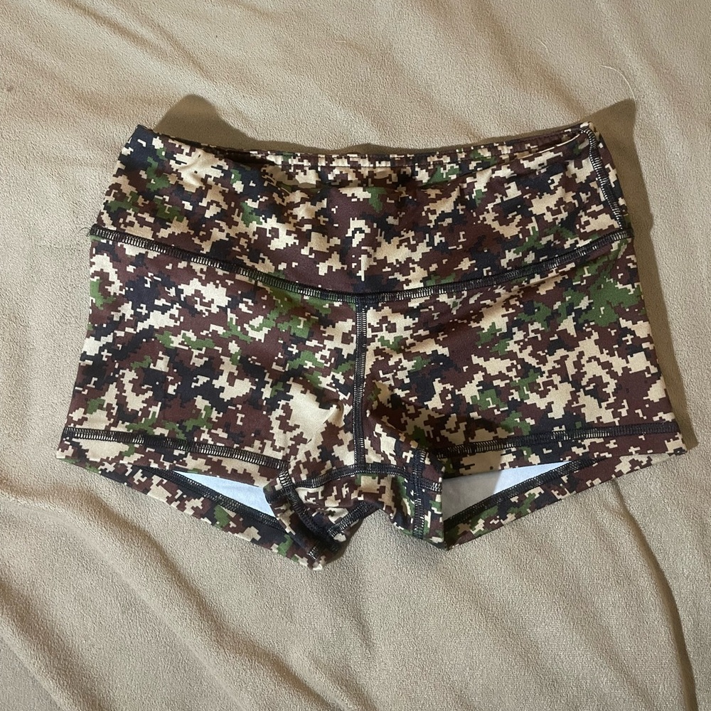Fleo digital Camo Print Women's Shorts